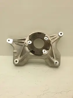 Etujousimen kiinnike oikea OEM 104403200B Tesla Model 3