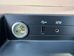 Tomada USB Skoda Fabia III OEM 5Q0035726E