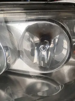 Phare avant gauche VW T5 03-10 7H1941015T