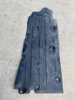 Ford Kuga MK2 Vänster Undersköld OEM GV6111133BB