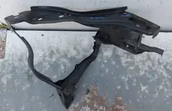 Rechter Scheinwerferhalter OEM 2126200291-kolumb vorne