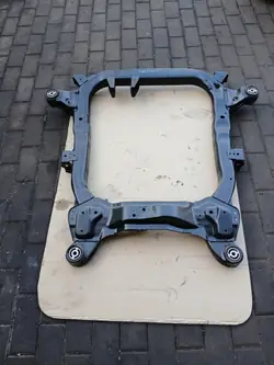 Travesaño delantero OEM SANKI BELKA TRAWERS para Opel Vectra C