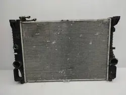 Mercedes-Benz Wasserkühler OEM AMD136760 Gebraucht