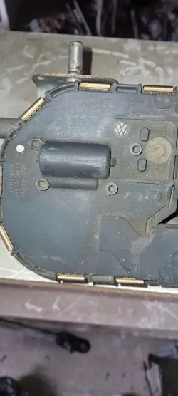 Mécanisme d'essuie-glace avant OEM 1K1955119A 1K1955023C - VW Golf V