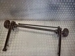 Poutre suspension arrière OEM Belka zawieszenia tył Opel Agila A