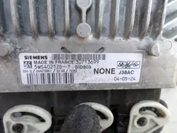 Computador Motor OEM 30713699 para Volvo V50 S40 II 2.0 D