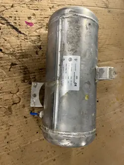 Réservoir d'air de suspension VW Touareg 5.0 TDI 7l0616202a