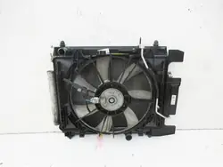 Radiateur OEM 12448100676 pour Toyota Yaris II 1.4 D4D