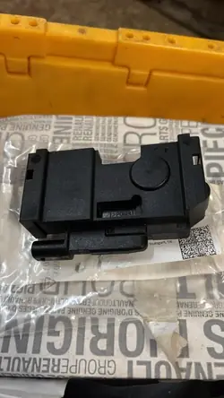 OEM A2048703158 Cache Capteur Serrure Capot - Occasion