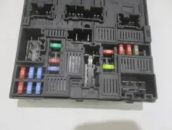 Caja de fusibles Nissan Qashqai J11 1.2 OEM 284B74BA0A
