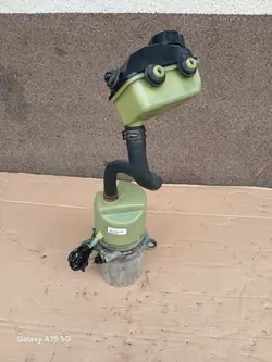 Bomba de direção assistida Volvo V50 2.0D