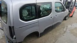 OEM BŁOTNIK ĆWIARTKA Aleta Trasera Derecha Peugeot