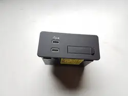 Prise USB Mazda CX-5 OEM K69C669U0 - Occasion