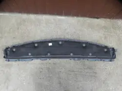 Pare-brise inférieur OEM 9814005580 - État utilisé