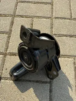 Moottorin tuki OEM 21810-D7000 Hyundai Tucson II:lle