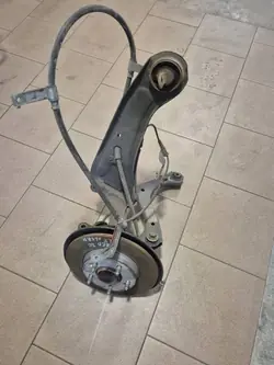 KIA Ceed III vasen taka-akselinivel OEM ODO9301