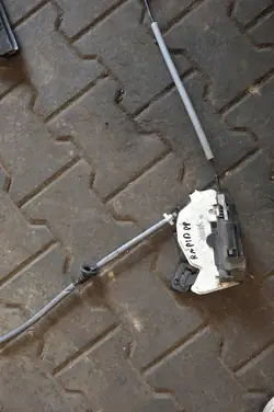 Skoda Türschloss vorne rechts 5E1837015