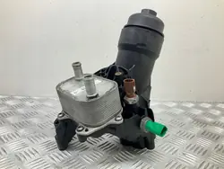 Oljefilterfäste AUDI Q5 (8R) 2.0L diesel 140kW