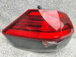 Luz trasera izquierda LED Nissan X-Trail T32 LIFT 17-21 OEM