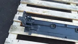 Soporte de radiador BMW OEM 17107804618 para Serie 5 F10