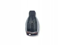 Clé Mercedes OEM UHP2244 - 2 Boutons Argent Occasion