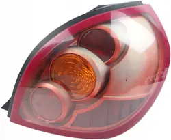 Nissan Almera N16 Lámpara Trasera Derecha Hatchback 26550