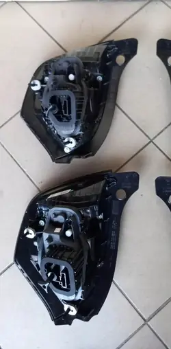 HECKLEUCHTE RENAULT TWINGO III RECHTS 265503121R LINKS 265551677R