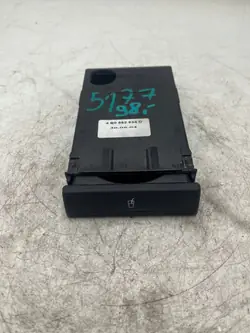 OEM 4B0862534D Voorste bekerhouder voor Audi A6 C5