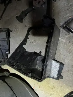 Capa da caixa de fusíveis VW T5 2004-2014