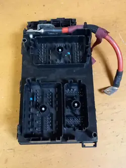 Caixa de fusíveis Opel Astra J OEM 13449209 - Usado