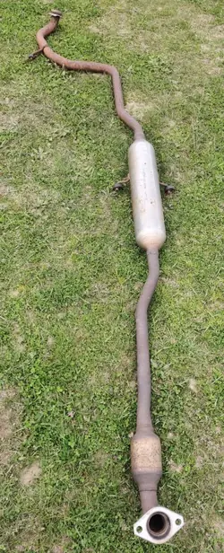 Tubo de escape OEM 30J03 para Toyota Yaris II 1.3