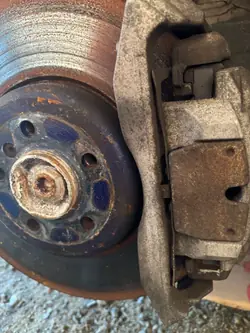 Juego de pinzas y discos de freno delantero BMW F10 F11 M550d