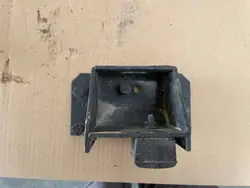 Iveco Daily VI Fjäderfäste OEM 500363058
