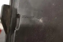 Griglia centrale paraurti VOLVO XC60 2011