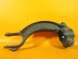 Audi A5 8T Vasen Jousituskiinnike OEM 8k0413037l