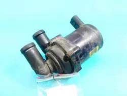 Vesipumppu OEM 7L0965561J VW Touareg I 7L:lle