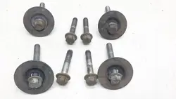 OEM AUST121633 Taka-akselin jousituspultit BAIC X75/X7