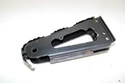 Oikea ohjaamon kiinnike OEM A9603101460 Mercedesille