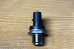 Capteur de pression de carburant MERCEDES-BENZ E (W211) A0061536528