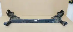 Poutre arrière OEM 555013360R pour Dacia Sandero