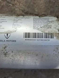 Depósito de aire Tesla Model S OEM 6006408-00-B Usado