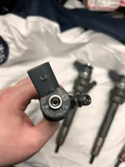 Injecteur Bosch 2.0d BMW OEM 0 445 110 601