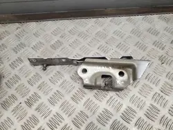 Dodge Challenger 2015 Dobradiça Porta-Malas Direita OEM 04589666AD