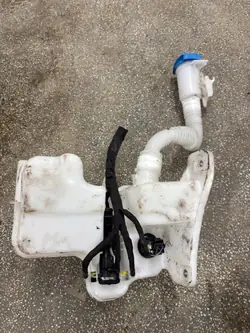 Spolarbehållare OEM 5QS955453 - Begagnad original VW