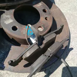 BMW OE 6773131/32 Etujarrusatulat 324mm