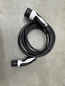 Cable de Carga 20A Mercedes