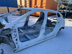 Seuil quart gauche OEM PU25946 pour Renault Clio V