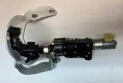 Audi Q7 vänster bakluckfäste OEM 4M0827851A