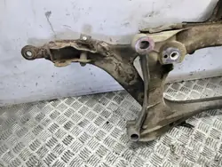 Lexus Vorderer Hilfsrahmen OEM AMD135951 - Gebraucht