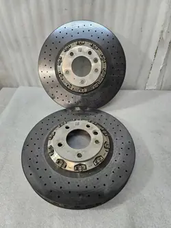 Begagnade keramiska bromsskivor OEM 7P5615301M Porsche Cayenne